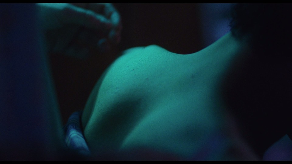 I.Saw.the.TV.Glow.2024.1080p.Bluray.REMUX.AVC.Atmos.TrueHD7.1-CHD.mkv_20241223_091032.610.jpg