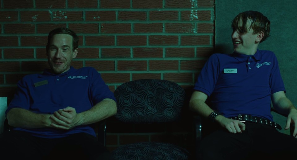 I.Saw.the.TV.Glow.2024.Bluray.1080p.Atmos.TrueHD7.1.x264-CHD.mkv_20241223_092440.559.jpg