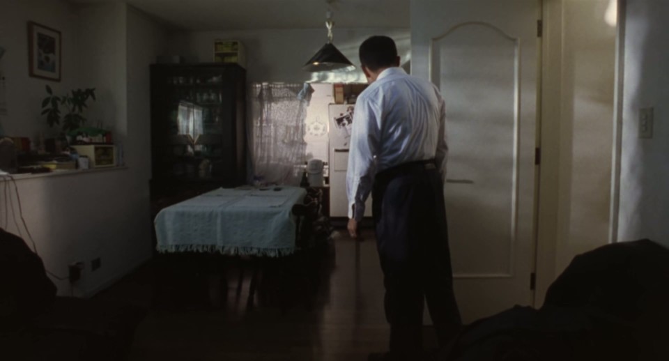 Gonin.1995.Theatrical.Cut.Bluray.1080p.LPCM2.0.x264-CHD.mkv_20241230_235229.625.jpg