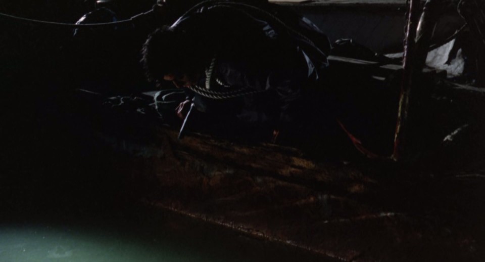Gonin.1995.Theatrical.Cut.Bluray.1080p.LPCM2.0.x264-CHD.mkv_20241230_235232.362.jpg