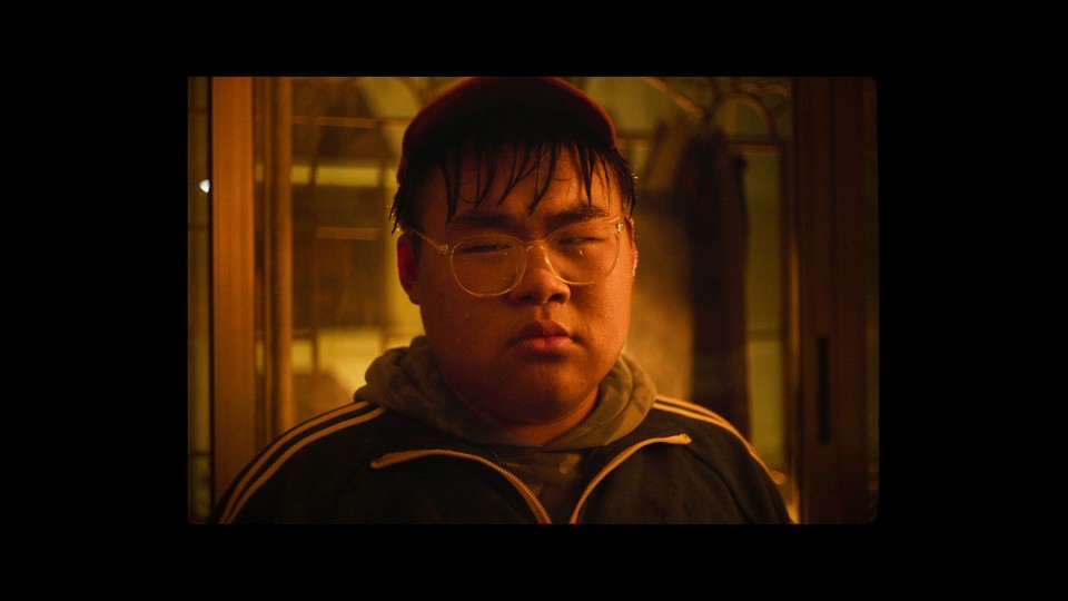 Evacuate.from.the.21st.Century.2024.1080p.Bluray.REMUX.AVC.DTS-HDMA5.1-CHD.mkv_20250422_182105.076.jpg