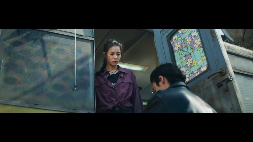 Evacuate.from.the.21st.Century.2024.Bluray.1080p.iPad.AAC2.0.x264-CHDPAD.mp4_20250422_220433.293.jpg