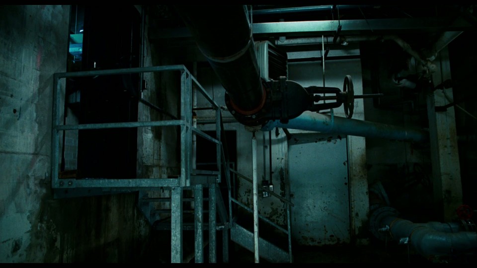 The.Adjustment.Bureau.2011.Bluray.1080p.iPad.AAC5.1.x264-CHDPAD.mp4_20250511_165823.510.jpg