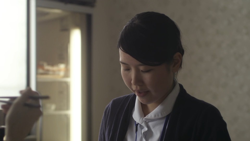 Happy.Hour.PART.1.2015.Bluray.1080p.DD2.0.x264-CHD.mkv_20250603_094425.758.jpg
