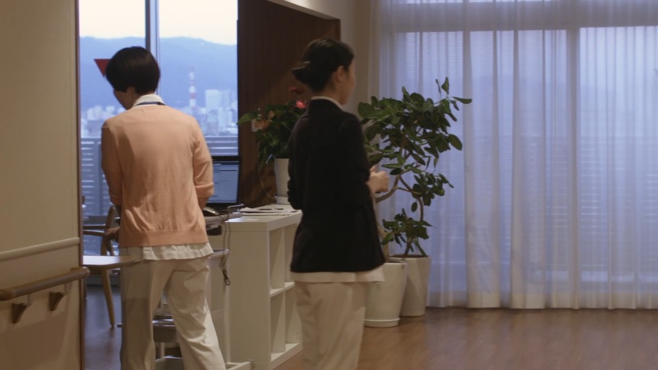 Happy.Hour.PART.1.2015.Bluray.1080p.DD2.0.x264-CHD.mkv_20250603_094427.248.jpg