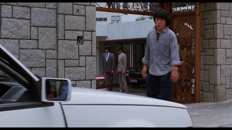 Seven.Lucky.Stars.1985.BluRay.1080p.iPad.AAC2.0.x264-CHDPAD.mp4_20250614_161431.573.jpg