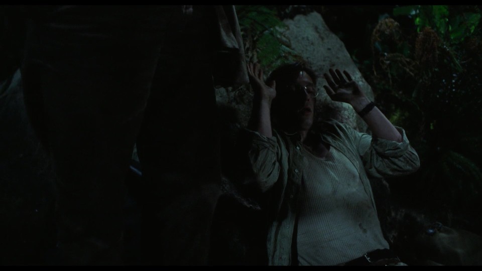 Queer.2024.BluRay.1080p.iPad.AAC2.0.x264-CHDPAD.mp4_20250616_131500.450.jpg