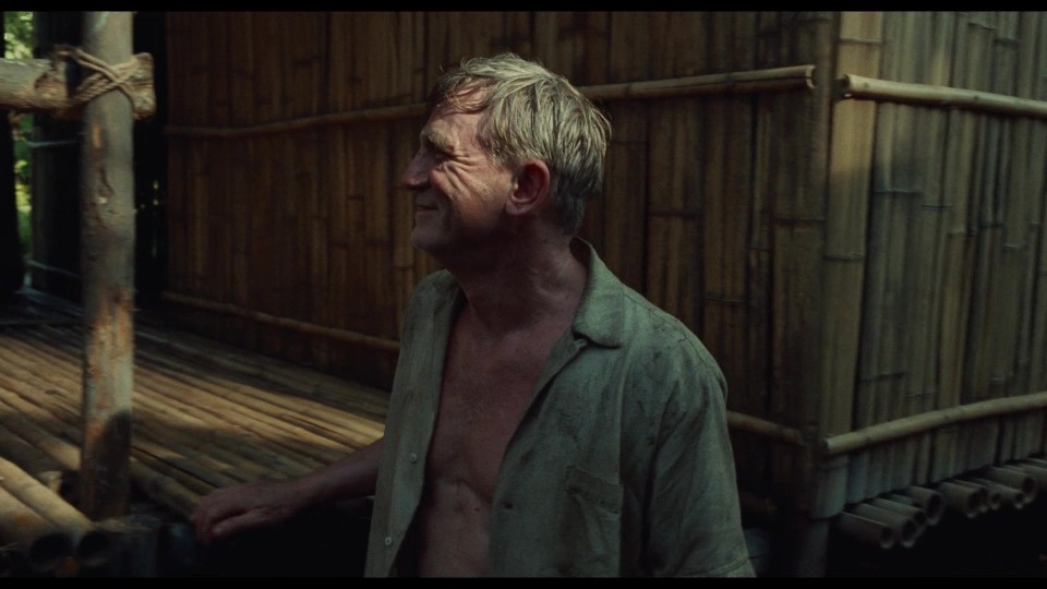 Queer.2024.BluRay.1080p.iPad.AAC2.0.x264-CHDPAD.mp4_20250616_131501.547.jpg