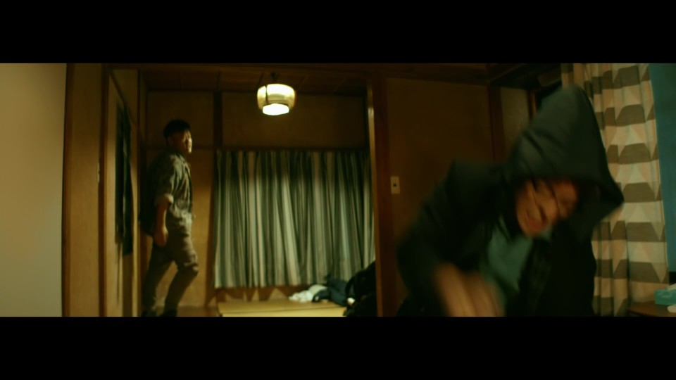 The.Moon.Thieves.2024.1080p.Bluray.REMUX.AVC.TrueHD7.1-CHD.mkv_20250616_110350.320.jpg