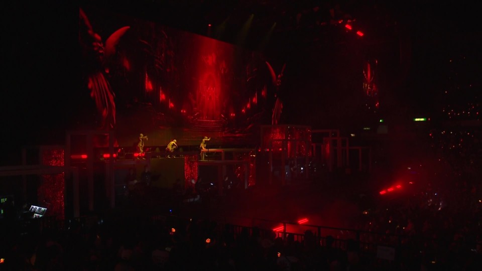 Hung.Kaho.Live.2024.D1.1080i.BluRay.REMUX.AVC.TrueHD7.1-CHD.mkv_20250617_120335.673.jpg