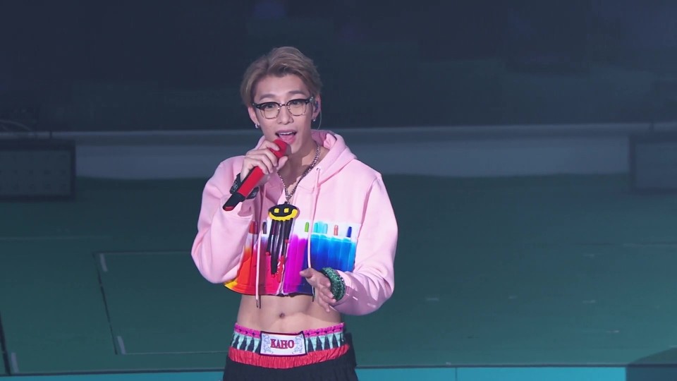 Hung.Kaho.Live.2024.D1.BluRay.1080p.iPad.AAC2.0.x264-CHDPAD.mp4_20250617_120610.420.jpg