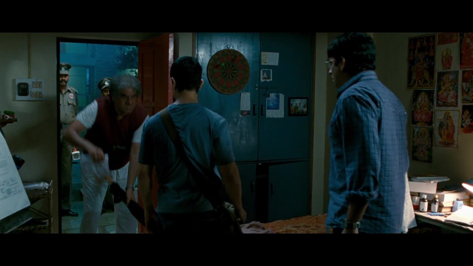 3.Idiots.2009.Bluray.1080p.iPad.AAC2.0.x264-CHDPAD.mp4_20250619_152318.026.jpg