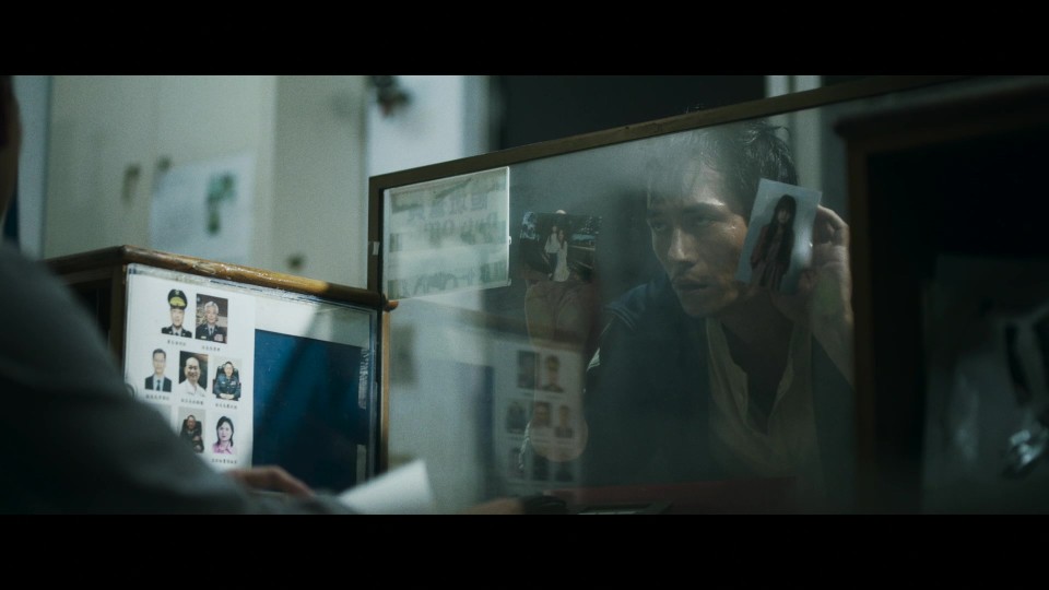 Them.Behind.the.Door.2024.BluRay.REMUX.AVC.TrueHD5.1-CHD.mkv_20250621_061722.899.jpg