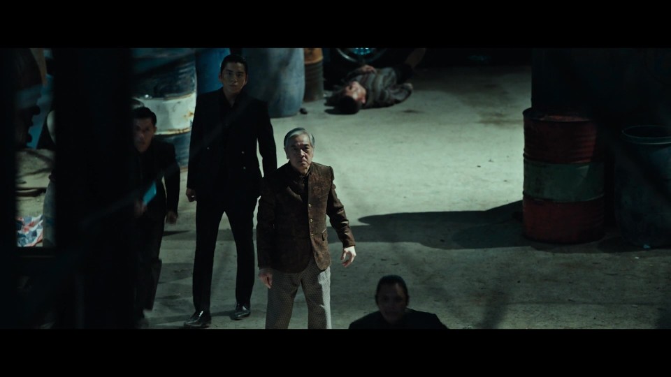 Wolf.Hiding.2023.Bluray.1080p.iPad.AAC2.0.x264-CHDPAD.mp4_20250701_195840.104.jpg